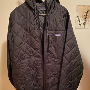 Patagonia NWOT Quilted Bomber Hoody in XL black